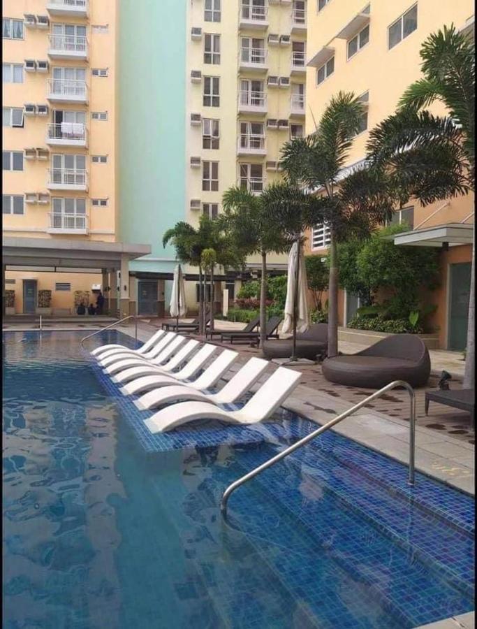Budget Accommodation Holland Park Condominium Southwoods Binan Laguna Jalang Екстер'єр фото